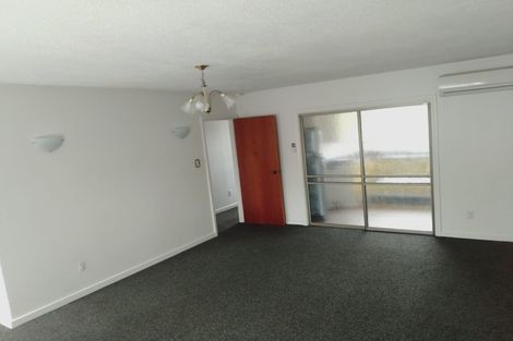 Photo of property in 2/39 Waimairi Road, Upper Riccarton, Christchurch, 8041