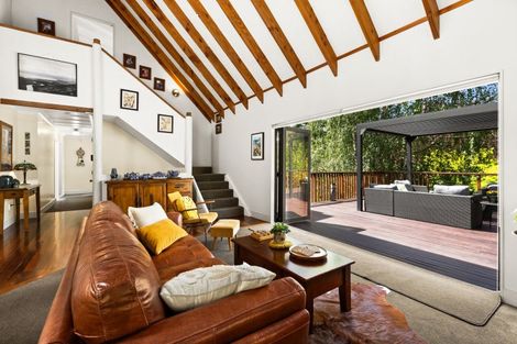 Photo of property in 82 Tauroa Road, Havelock North, 4130