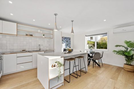 Photo of property in 3/6 The Parade, Island Bay, Wellington, 6023