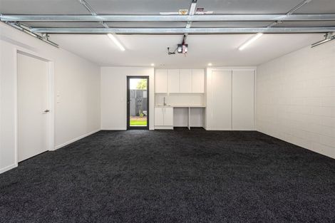 Photo of property in 2/117 Hills Road, Edgeware, Christchurch, 8013