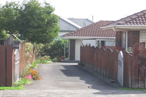Photo of property in 1/102 Rathgar Road, Henderson, Auckland, 0610