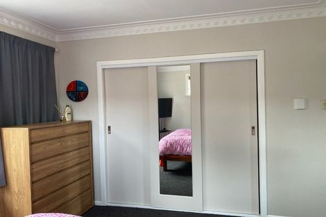 Photo of property in 50 Sylvan Crescent, Te Atatu South, Auckland, 0610