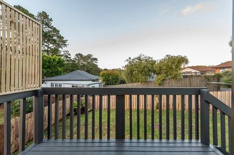Photo of property in 2/239 Waitemata Drive, Ranui, Auckland, 0612