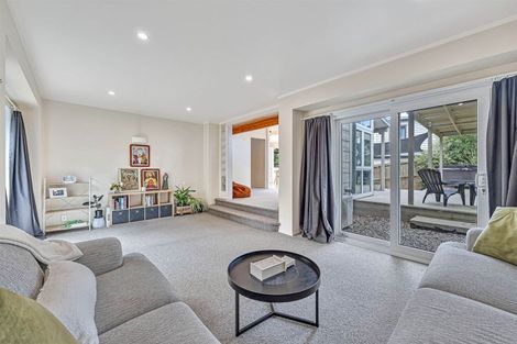 Photo of property in 38 Eugenia Rise, Totara Heights, Auckland, 2105