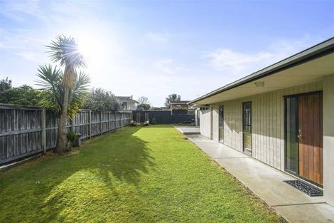 Photo of property in 33 Glen Lynne Avenue, Queenwood, Hamilton, 3210