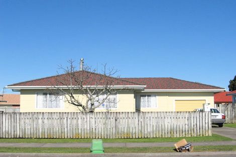 Photo of property in 3 Elsie Morton Place, Papakura, 2110