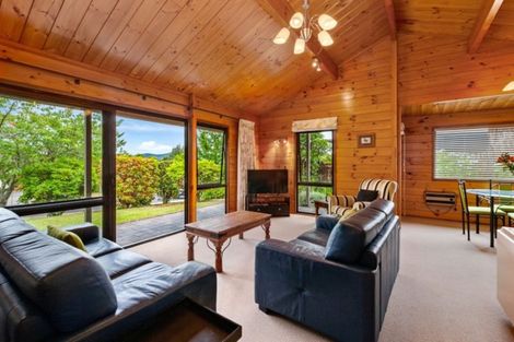 Photo of property in 4 Boojum Dell, Kinloch, Taupo, 3377