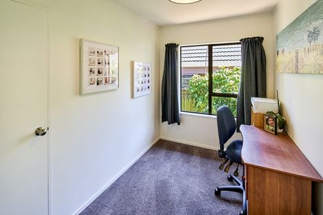Photo of property in 108a Montgomery Avenue, Karori, Wellington, 6012