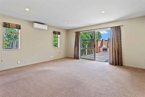 Photo of property in 22 Teviotview Place, Amberley, 7410