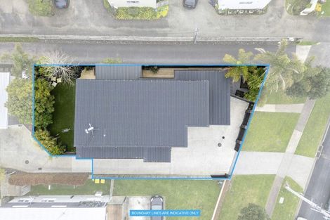Photo of property in 136 East Coast Road, Forrest Hill, Auckland, 0620