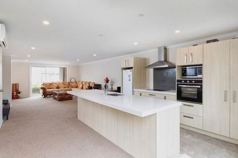 Photo of property in 41 Hollowout Street, Takanini, 2112