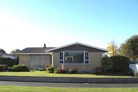 Photo of property in 27 Cardinal Drive, Hillmorton, Christchurch, 8025