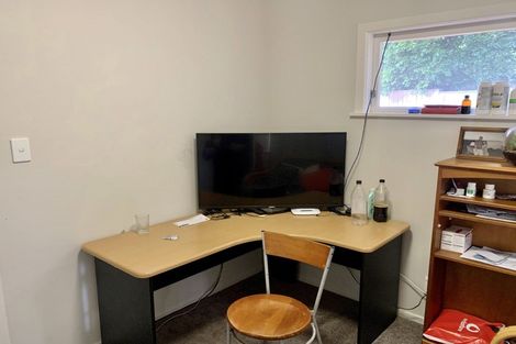 Photo of property in 33 Diana Drive, Glenfield, Auckland, 0627