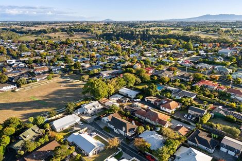 Photo of property in 6 Milburn Lane, Hillcrest, Hamilton, 3216