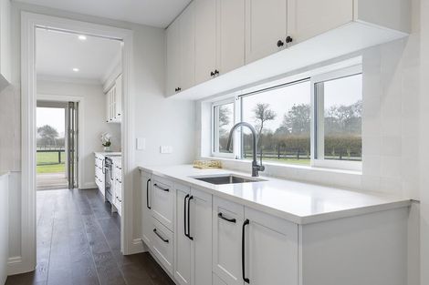 Photo of property in 4 Sunline Drive, Leamington, Cambridge, 3432