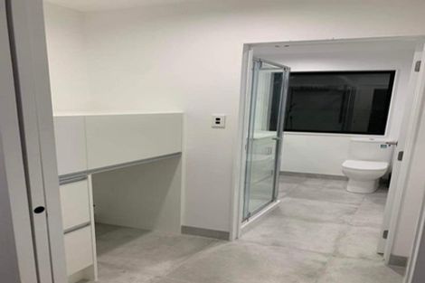 Photo of property in 8 Caribbean Drive, Unsworth Heights, Auckland, 0632