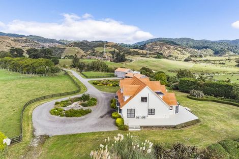 Photo of property in 156 Akatarawa Road, Reikorangi, Waikanae, 5391