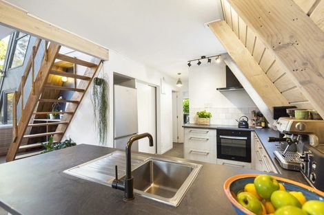 Photo of property in 1/5 Glenbush Place, Birkenhead, Auckland, 0626