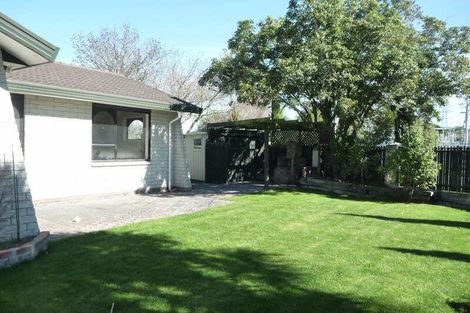 Photo of property in 56 Bellingham Place, Avonhead, Christchurch, 8042