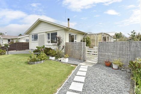 Photo of property in 10 Seadown Crescent, Amberley, 7410