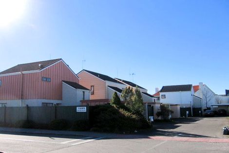 Photo of property in 1 Selwyn Court, Palmerston North, 4410