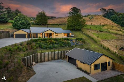 Photo of property in 3 Te Roera Drive, Taradale, Napier, 4112