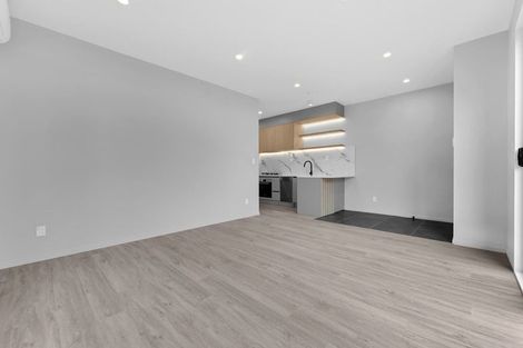 Photo of property in 2 Kama Place, Sunnynook, Auckland, 0620