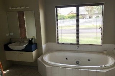 Photo of property in 1 Merlot Place, Rototuna, Hamilton, 3210