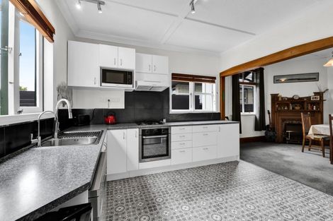 Photo of property in 121 Lemon Street, New Plymouth, 4312