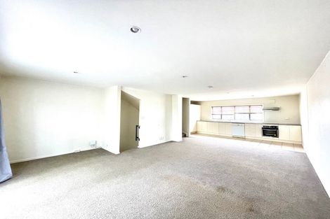 Photo of property in Krisley Court, 5/6 Ambrico Place, New Lynn, Auckland, 0600