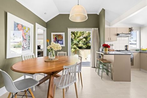 Photo of property in 14 Colenso Avenue, Hospital Hill, Napier, 4110