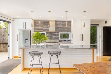 Photo of property in 51 Oxley Avenue, St Albans, Christchurch, 8014