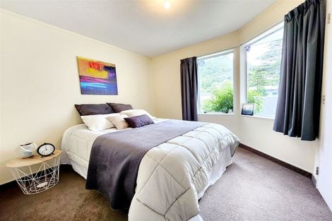 Photo of property in 26 Glen Road, Stokes Valley, Lower Hutt, 5019