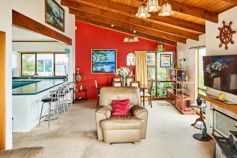 Photo of property in 16 Moana Road, Plimmerton, Porirua, 5026