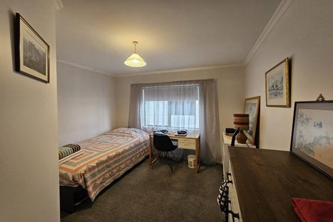 Photo of property in 68 Waiwaka Terrace, Strandon, New Plymouth, 4312