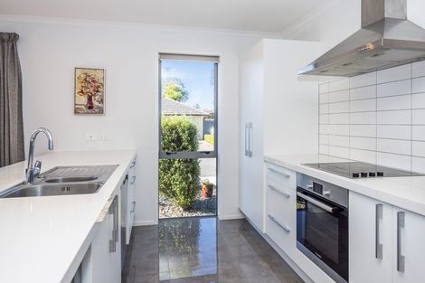 Photo of property in 5 Kennedy Lane, Hamilton East, Hamilton, 3216