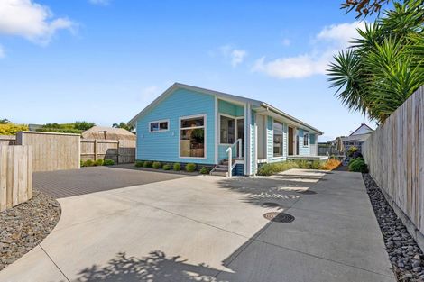 Photo of property in 814b Papamoa Beach Road, Papamoa Beach, Papamoa, 3118