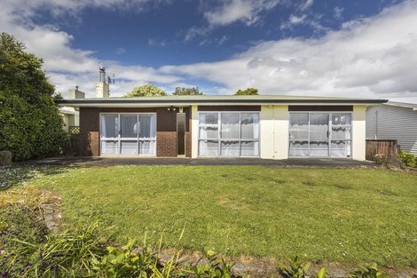 Photo of property in 37 Waterloo Crescent, Hokowhitu, Palmerston North, 4410