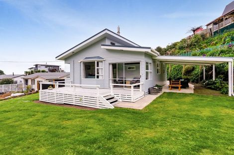 Photo of property in 8 Tainui Street, Mokau, 4376