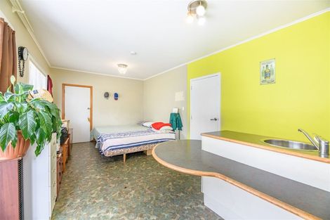 Photo of property in 8 Christina Avenue, Te Atatu South, Auckland, 0602