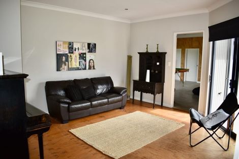 Photo of property in 9 Waitaheke Road, Te Horo, Otaki, 5581