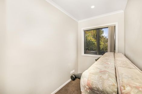 Photo of property in 6a Braeburn Place, Takanini, 2112