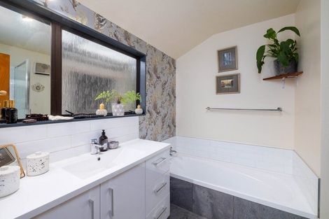 Photo of property in 125 Main Road, Governors Bay, Lyttelton, 8971