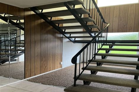 Photo of property in 9 La Perouse Street, Botany Downs, Auckland, 2010