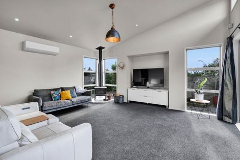 Photo of property in 61 Karamea Street, Whalers Gate, New Plymouth, 4310