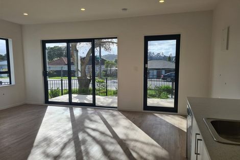 Photo of property in 6/122 Pooks Road, Ranui, Auckland, 0612