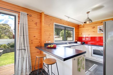 Photo of property in 23a Awarua Crescent, Havelock North, 4130