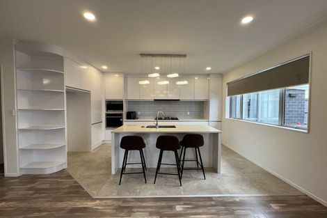 Photo of property in 587 Great South Road, Rosehill, Papakura, 2113