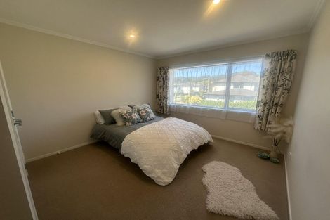 Photo of property in 5 Ashington Road, Silverstream, Upper Hutt, 5019