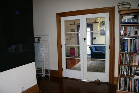 Photo of property in 143 Wadestown Road, Wadestown, Wellington, 6012